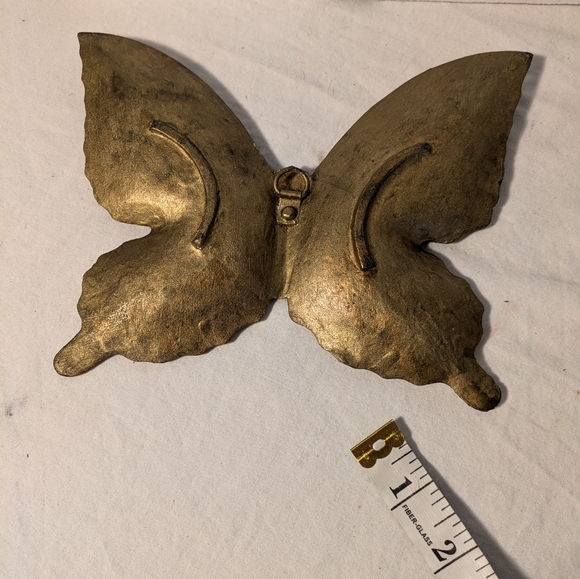 Brass/gold tone metal butterflies trinket dishes or wall decor - Picture 4 of 7
